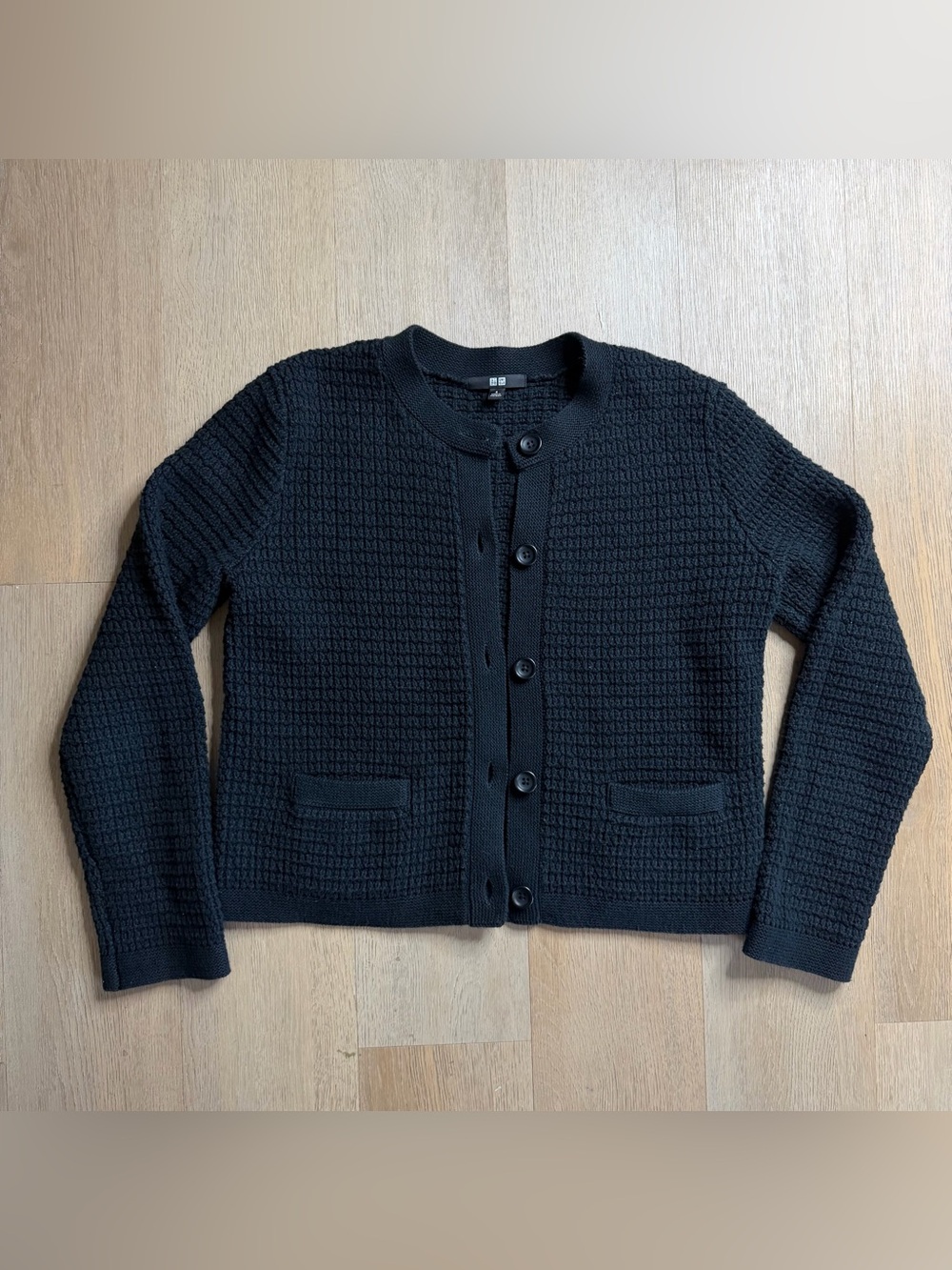 Uniqlo knit cardigan - size small